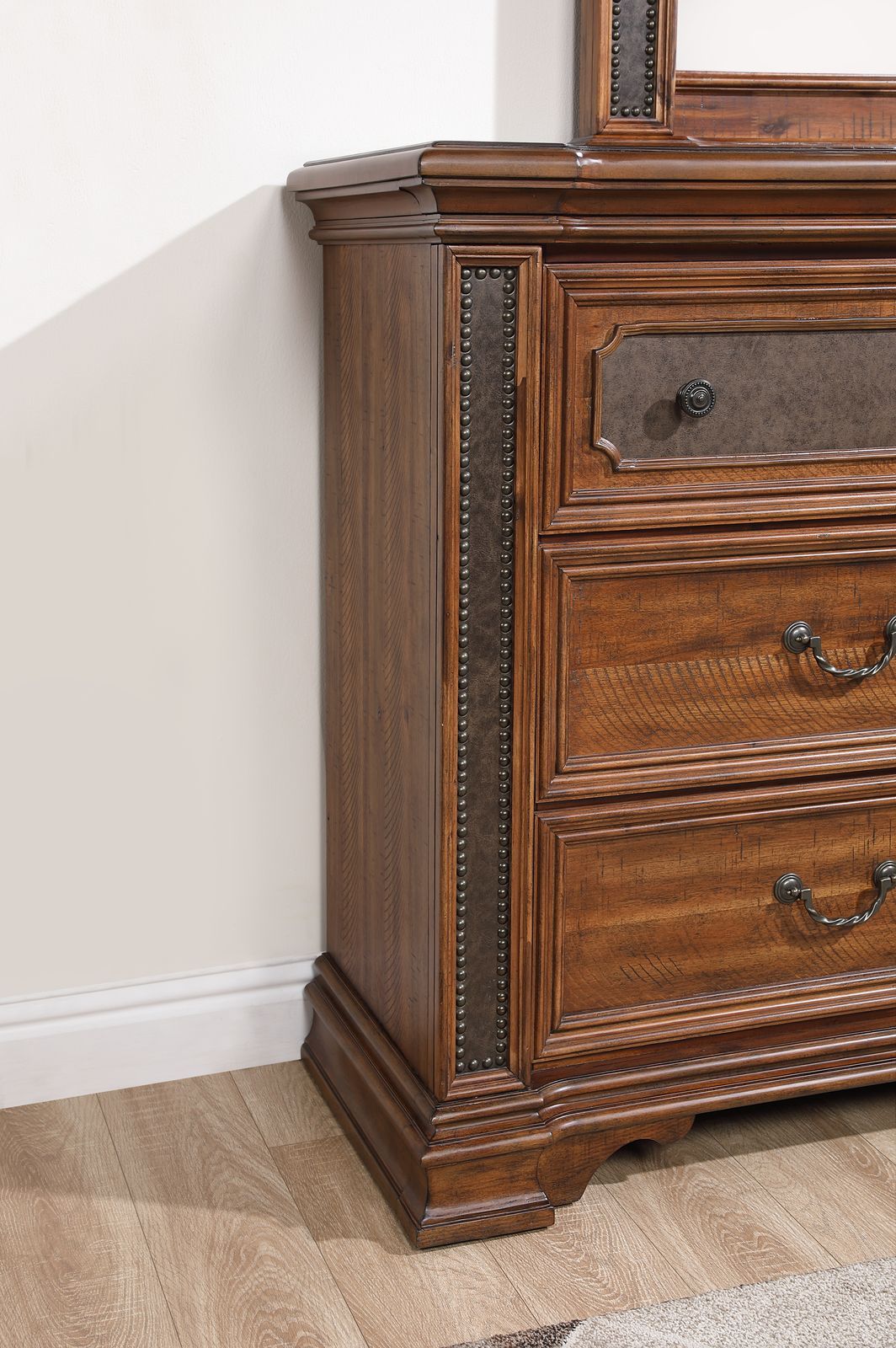 Brown Chest - view 7