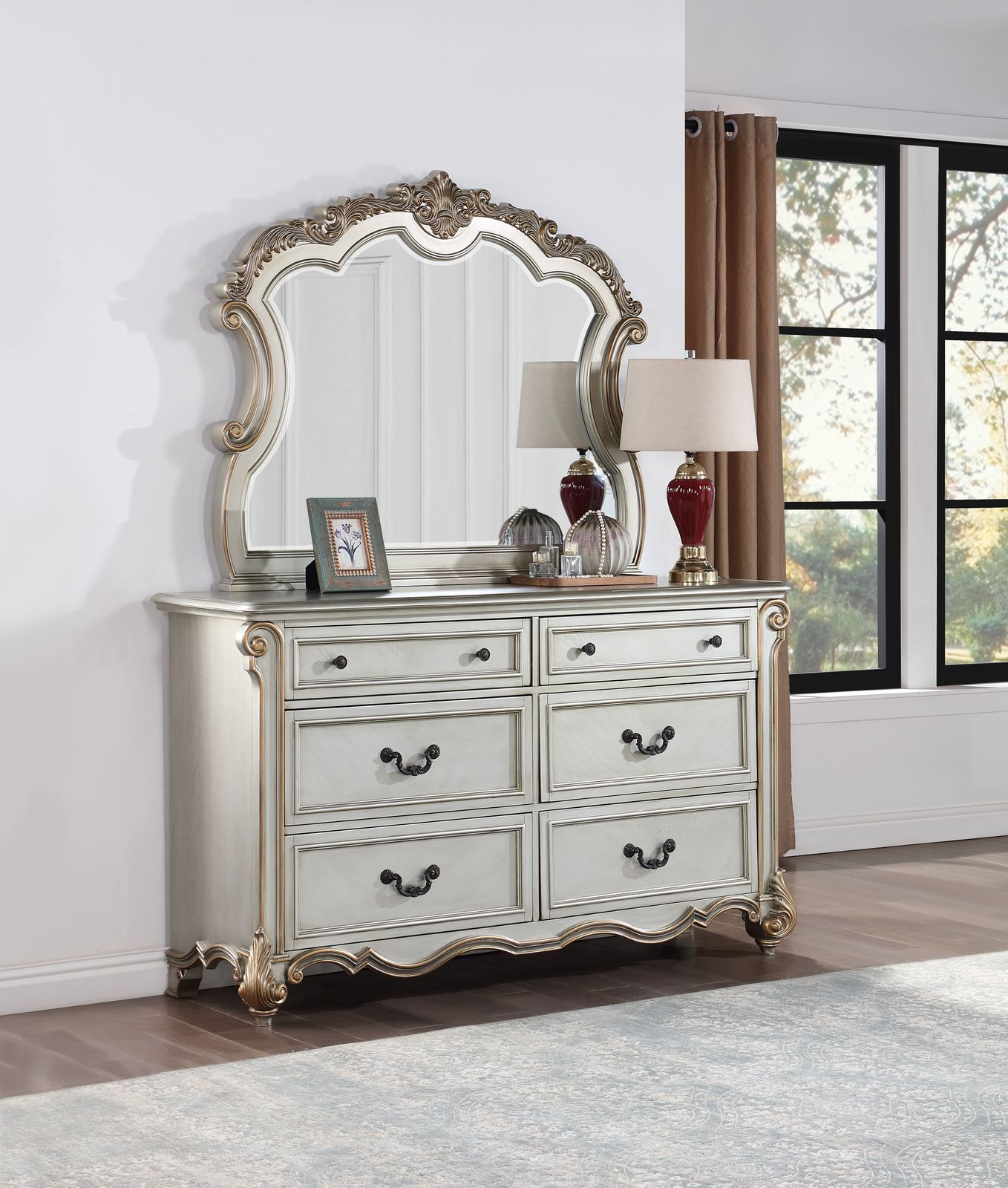 Antique Platinum Chest - view 3