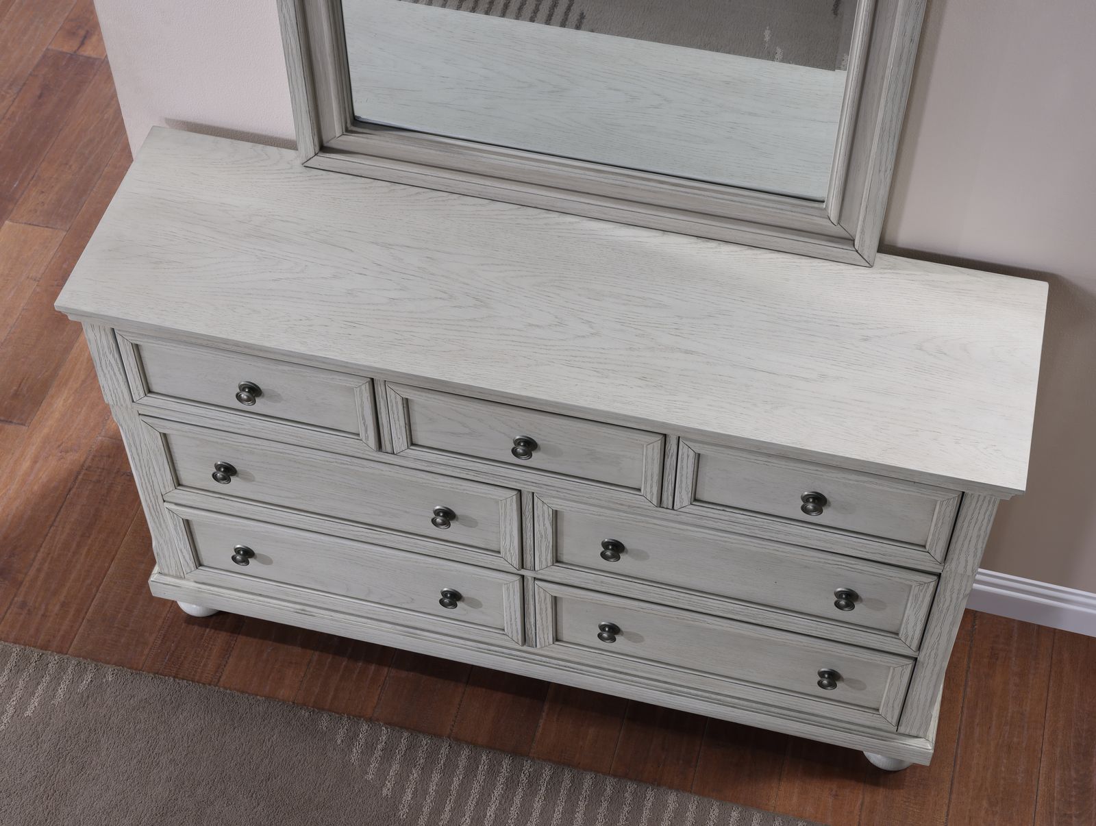 White Chest - view 4