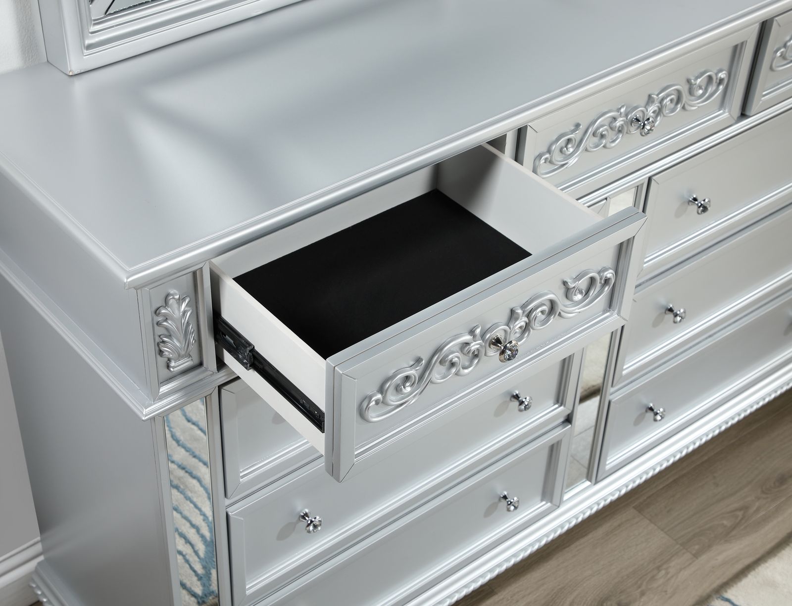 Gray Chest - view 8