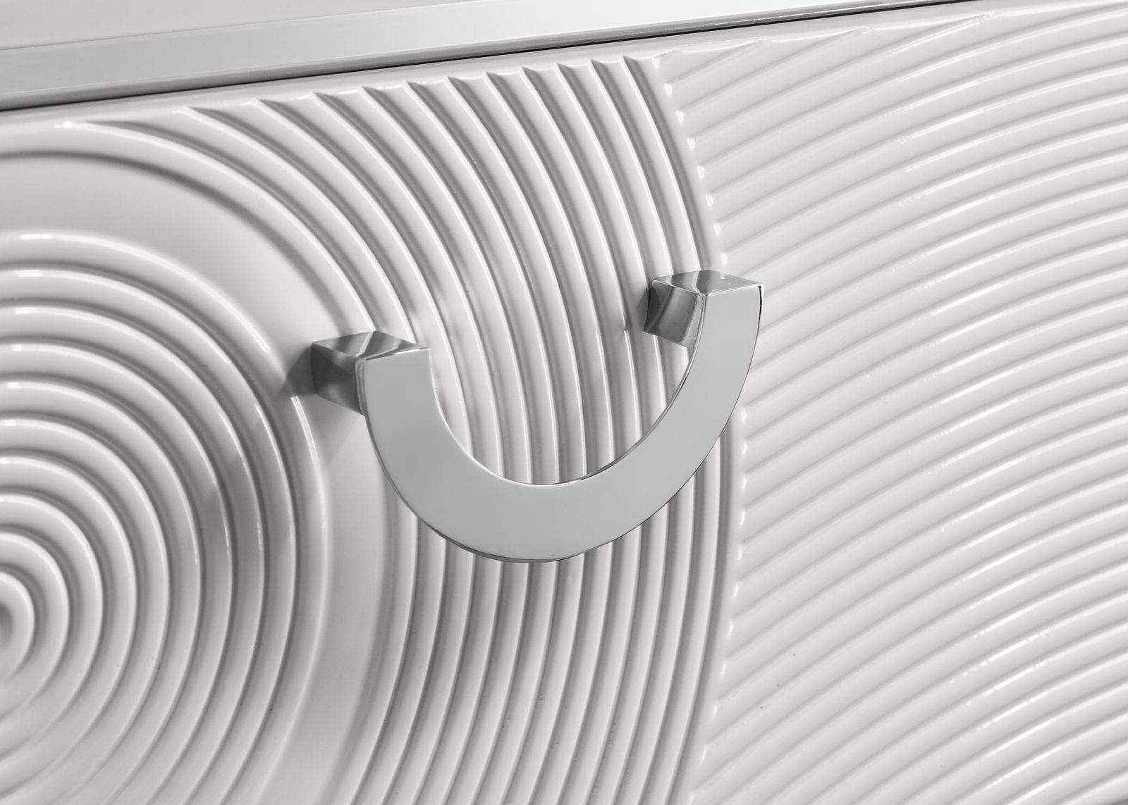 White Chest - view 5